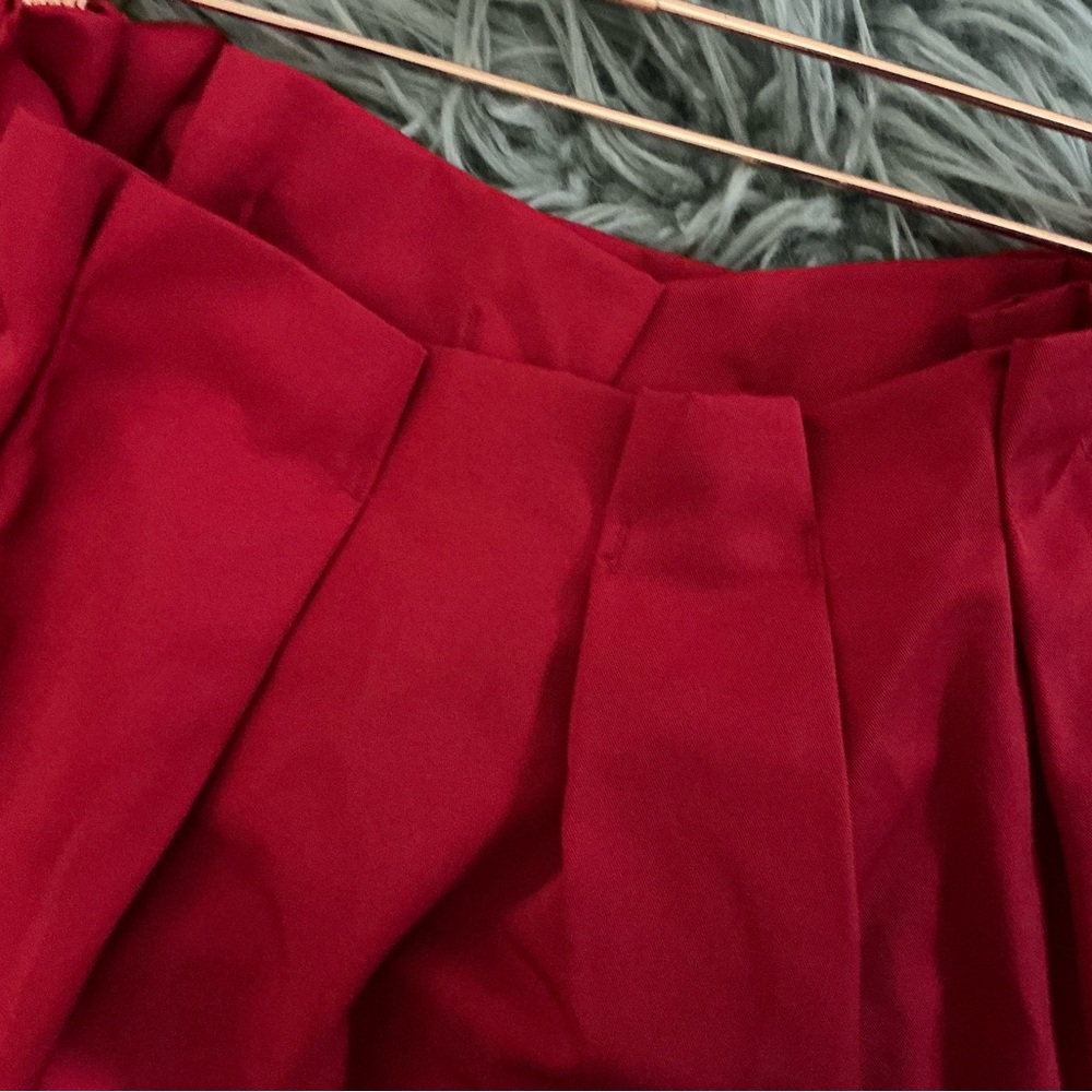 Elegant Red Women's Skirt - Picture 4 of 6